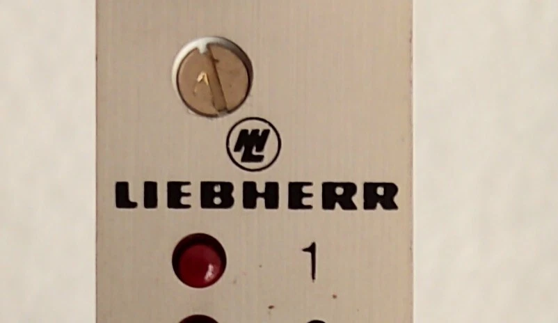 admin/uploads/uploads/liebherr 9270 490 pcb board deck crane pcb_8.webp